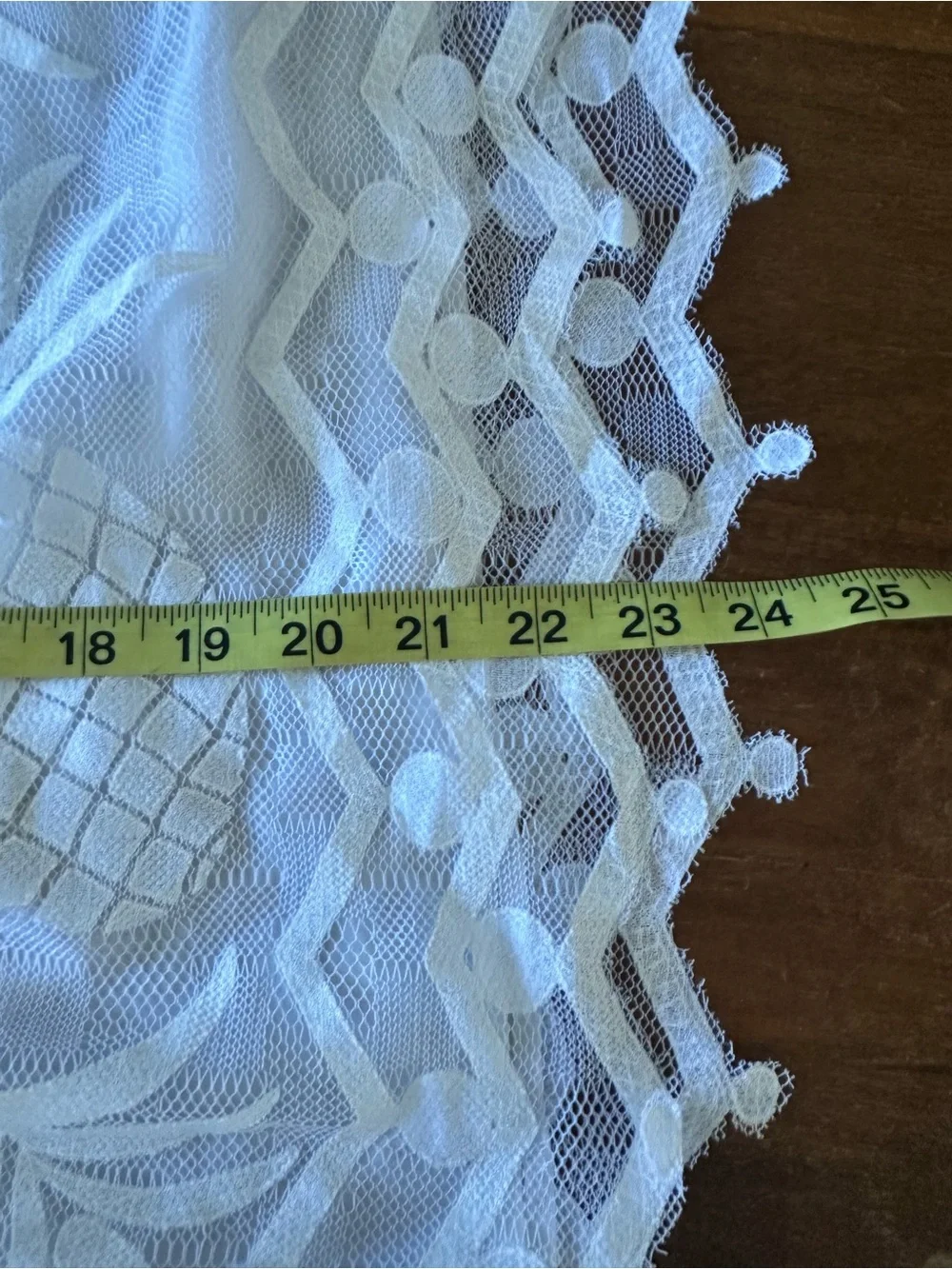 Anthropologie Maeve white sheer sleeveless top tank pineapple motif size 10